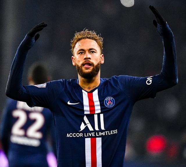 内马尔在阿森纳比赛中高光表现，赛事规则更新引发热议！